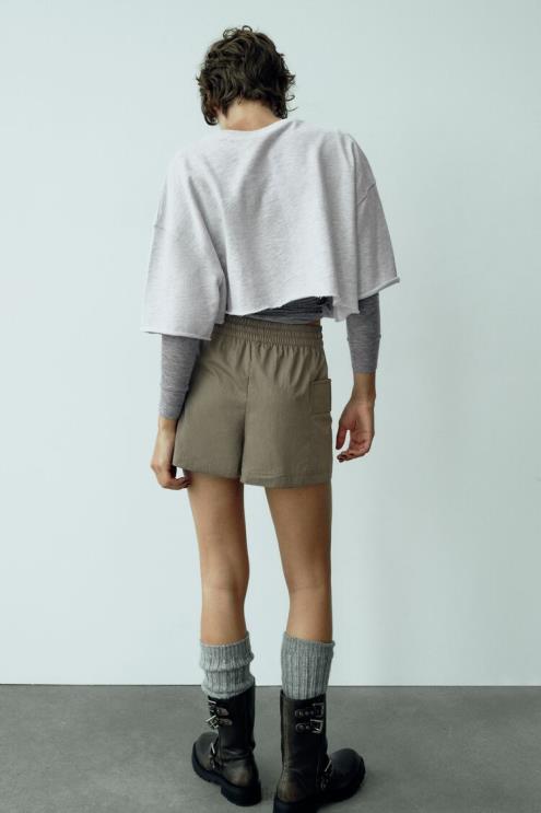 moterys Zara kišeninis šortas tamsi chaki apranga 4N488689