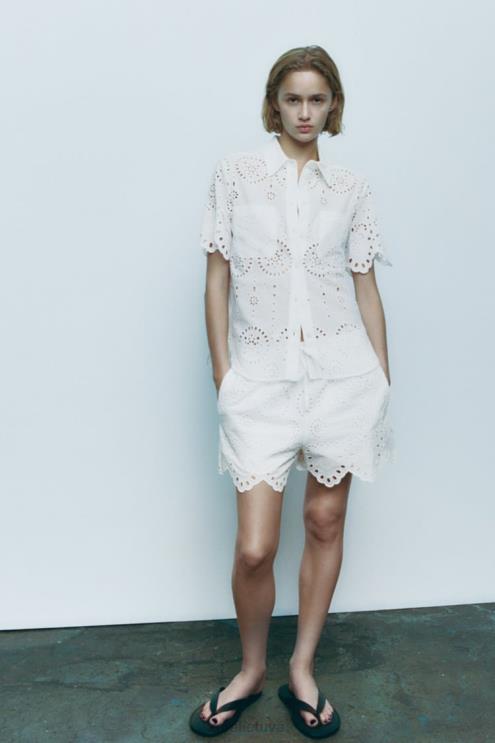 moterys Zara siuvinėti šortai su akutėmis austrių baltumo apranga 4N488593