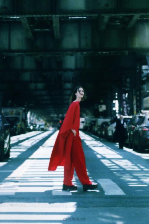 moterys Zara asimetriška palaidinė su pelerina ryškiai raudona apranga 4N488306