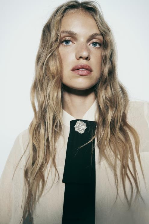 moterys Zara susiraukšlėję kaklo marškinėliai ekru apranga 4N488293