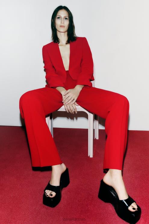 moterys Zara apkarpytas švarkas be apykaklės ryškiai raudona apranga 4N488182