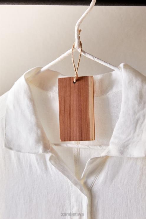 unisex Zara kedro kaladėlės su pakabinimo kilpa (6 vnt.) šviesiai smėlio spalvos priedai 4N4881765