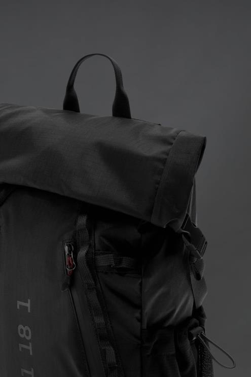 vyrų Zara techninė kuprinė juodas priedai 4N4881282