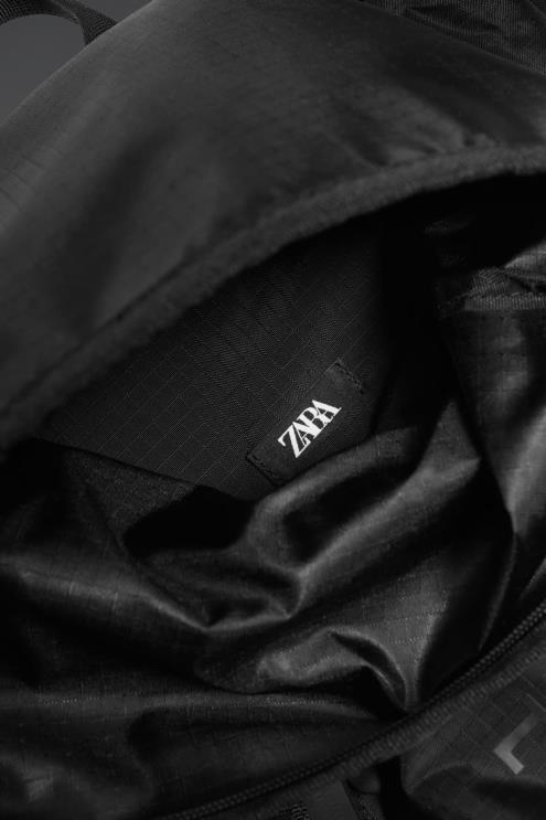 vyrų Zara techninė kuprinė juodas priedai 4N4881282